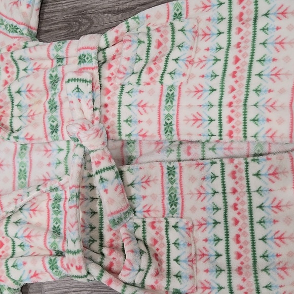 TUCKER & TATE Fleece Hooded Robe- Holiday Festive Print - Picture 4 of 4